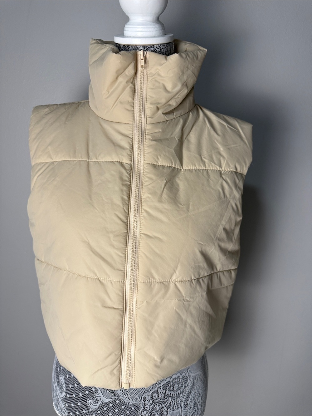 SHEIN Women's Cream Puffer Vest
